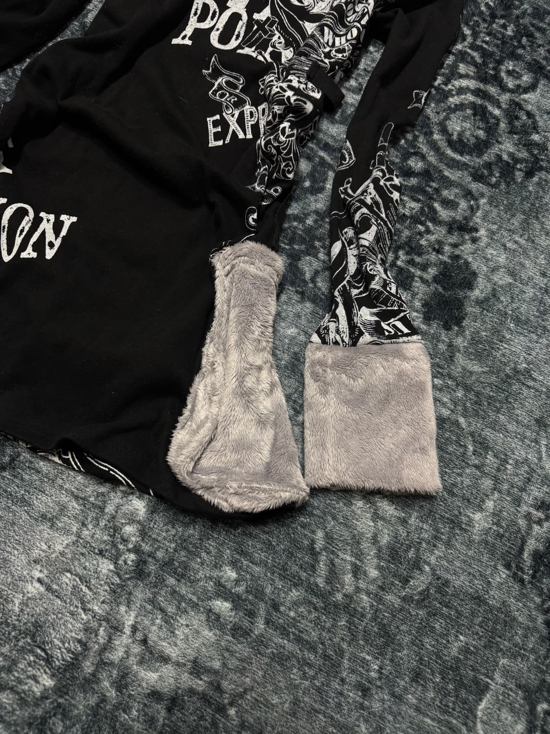 Glitz 00s cross fur fleece hoodie 상품이미지5