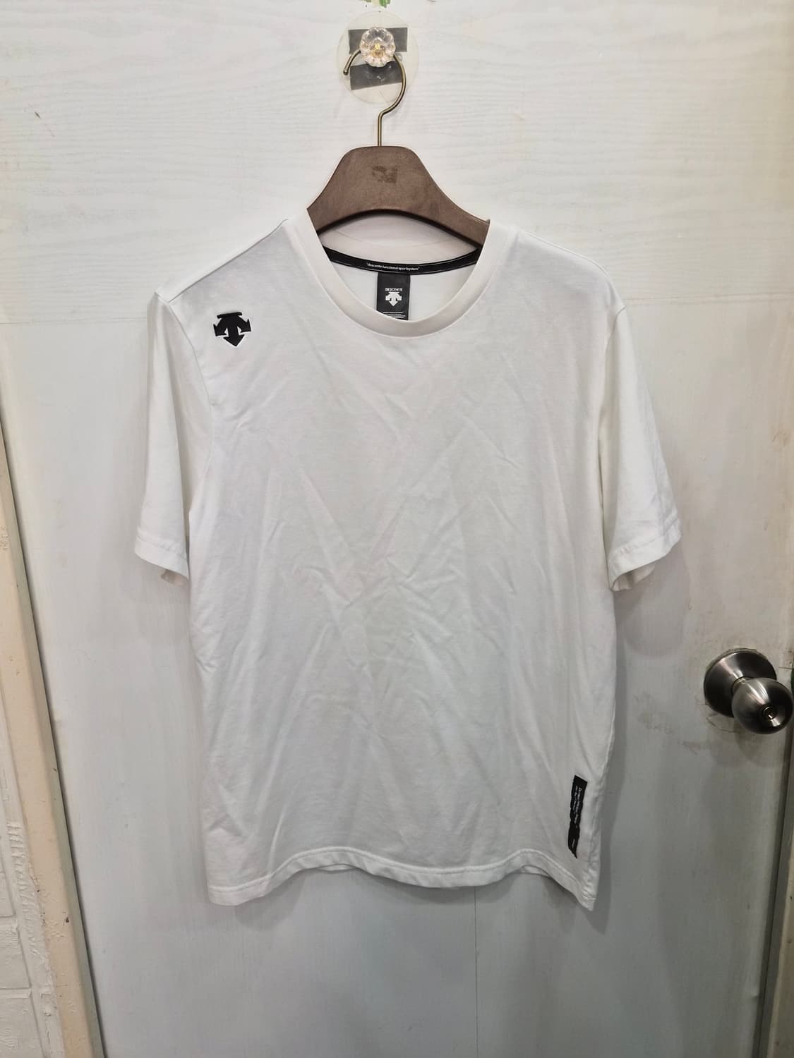 105,XL )) DESCENTE 데상트 반팔티셔츠! 화이트&블랙~ 상품이미지1