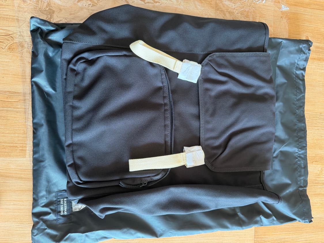 EASTPAK X RAF SIMONS 이스트팩 라프시몬스 루프 백팩 상품이미지2