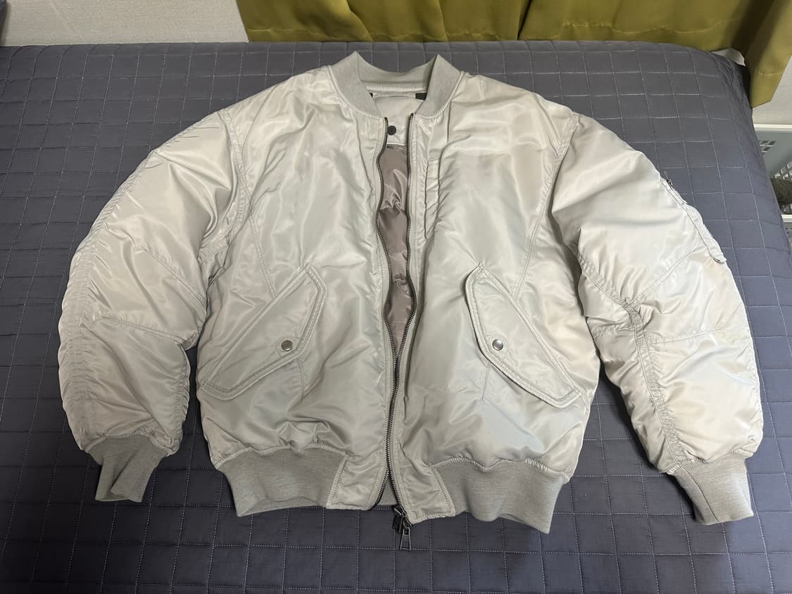 송지오옴므 MA-1 패딩, 사이즈 100~105, 샌드베이지 상품이미지3