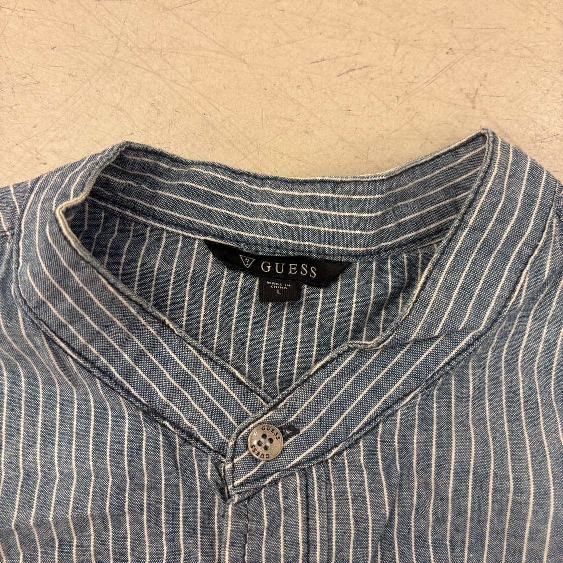 게스 헨리넥 스트라이프 셔츠 상품이미지3