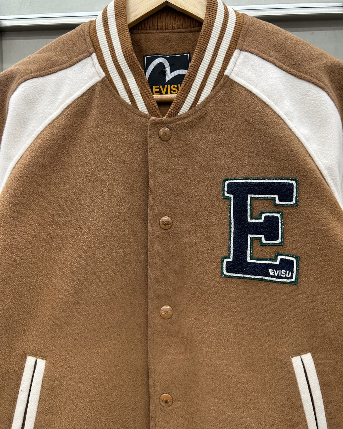 에비수 엠브로이드 울 바시티 자켓 상품이미지3