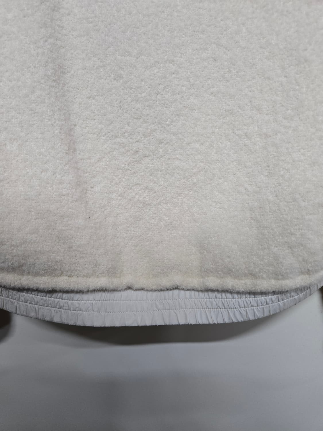 The CASHMERE 한섬  아이보리 구스 숏패딩 82-94-160 상품이미지5