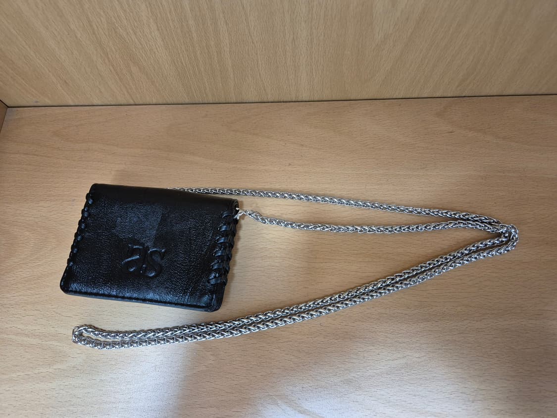 애즈온 브린 체인 지갑 BRYNN CHAIN 상품이미지1