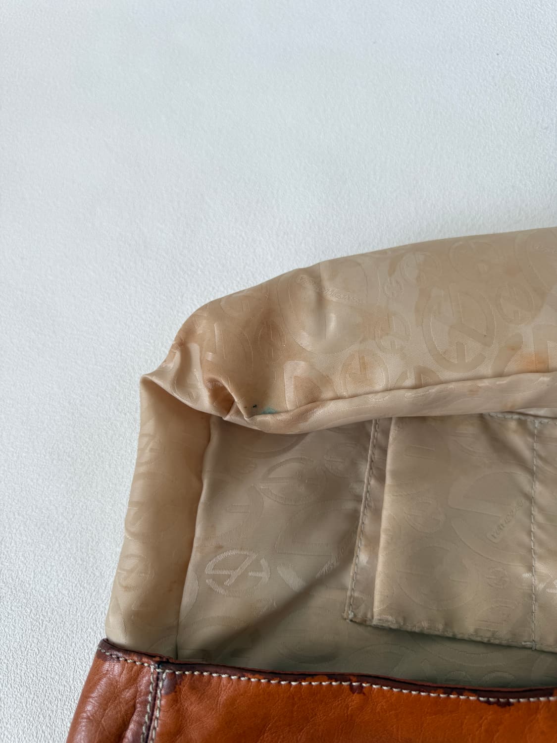 Pre owned 레더 토트백(마른 분 숄더 가능, 안감 얼룩) 상품이미지10
