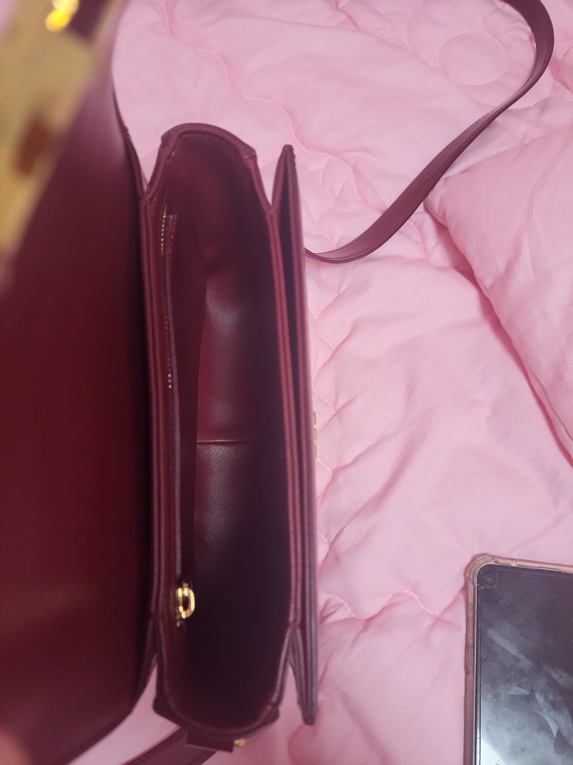 정품)급처상태좋음!셀린느 트리옹프오페 틴 블랙핑크리사연예인가방크로스숄더백 상품이미지4