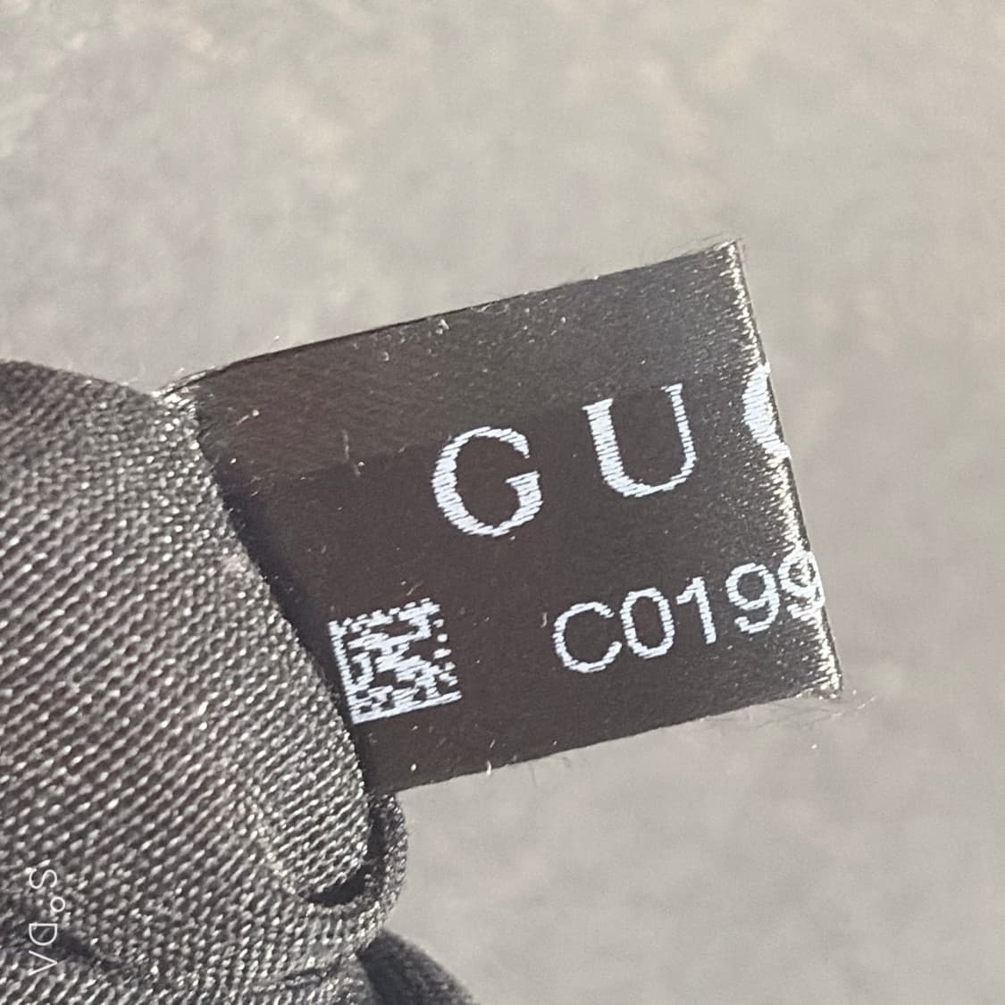 구찌 GG 로고 블랙 힙색 상품이미지8