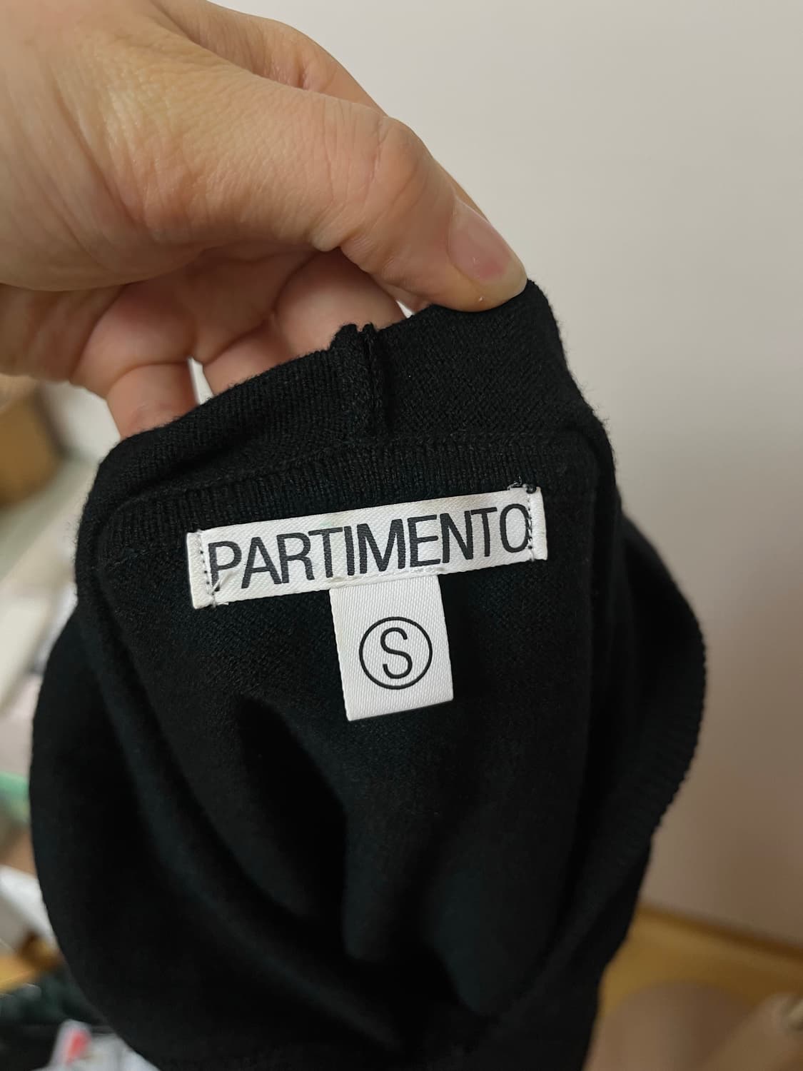 파르티멘토 스터드 후디 니트 탑 상품이미지5