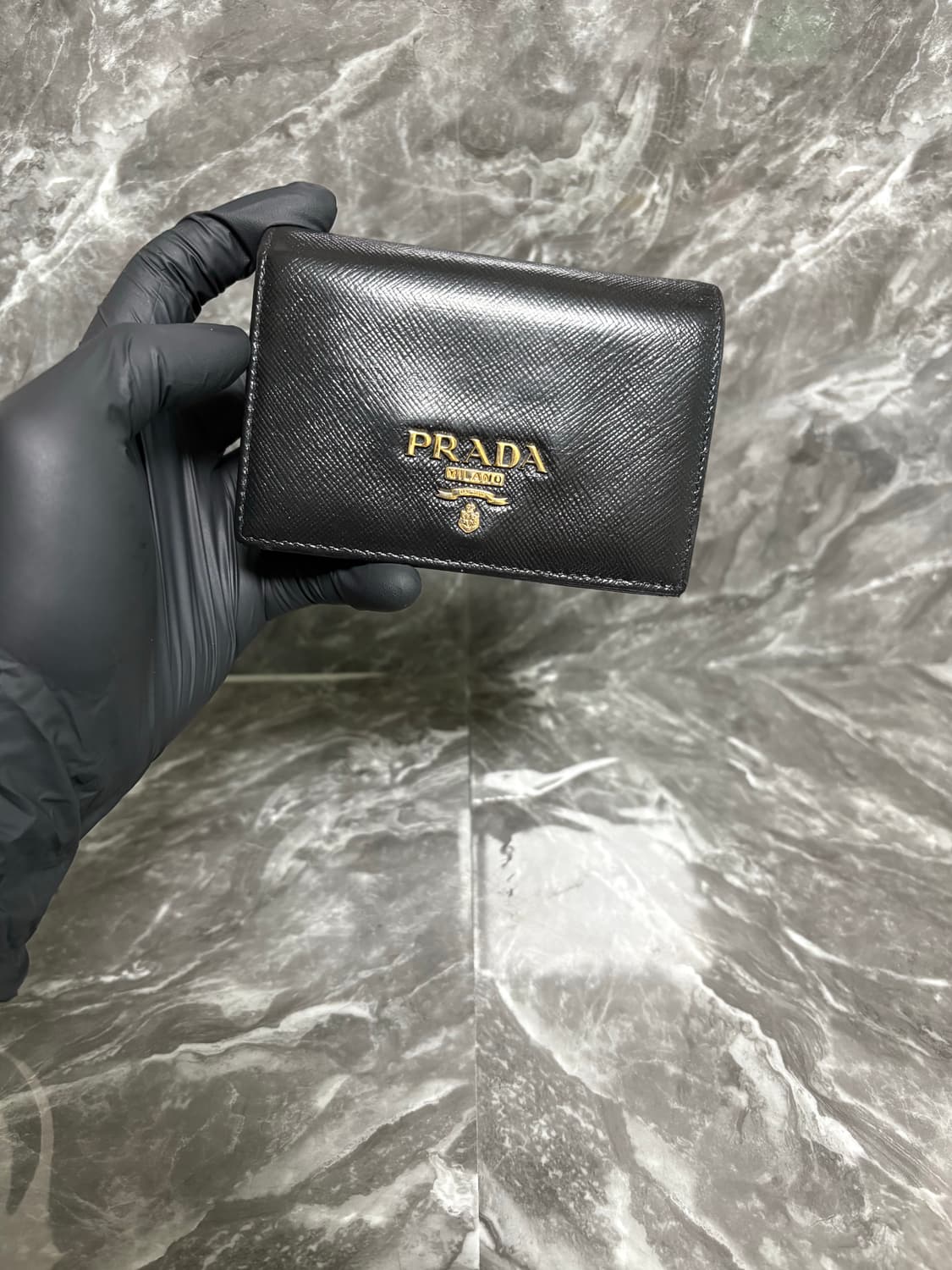 프라다 사피아노 금장 메탈로고 카드지갑 상품이미지1