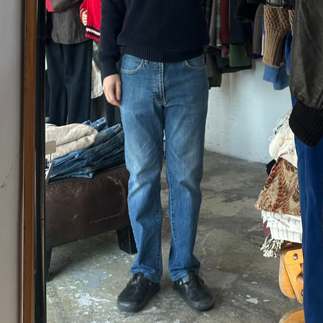 (착용컷) Wrangler 데님 팬츠 (남성용 33.5) 상품이미지3