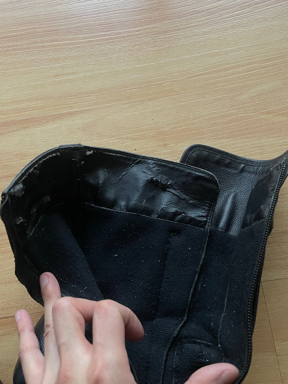 안나수이 나비 멀티버클 레더 부츠 상품이미지4