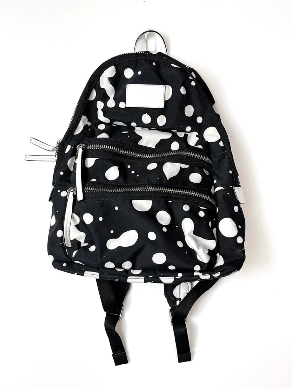 마크제이콥스 도모아리가토 패턴드 백팩 A1576 상품이미지1