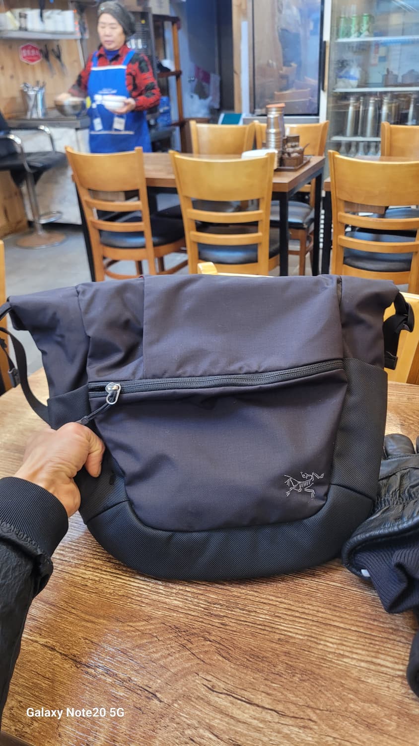 아크테릭스 미스트랄8 사이드백 상품이미지1