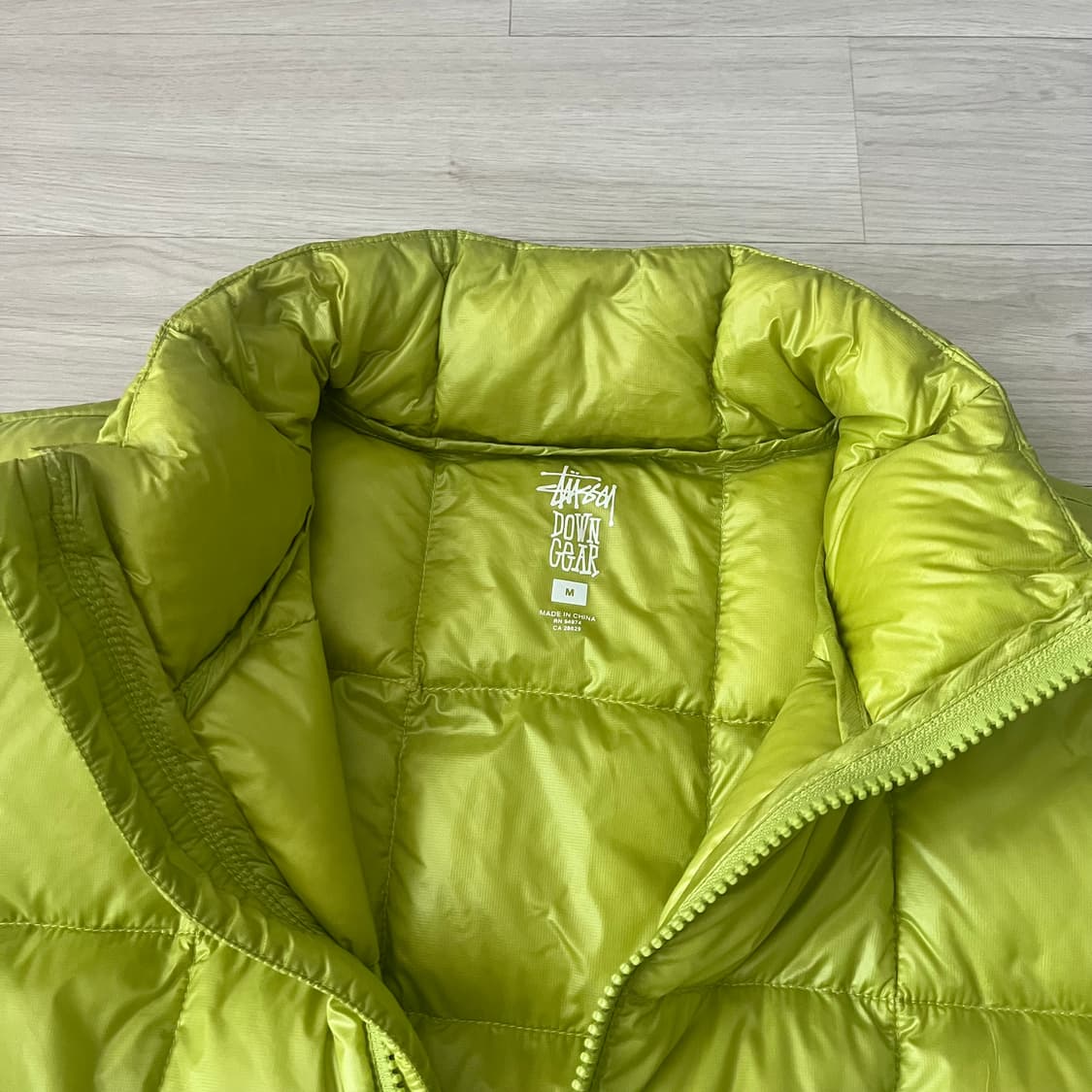 [1회착용] Stussy 스투시 미드웨이트 푸퍼 라임 상품이미지6