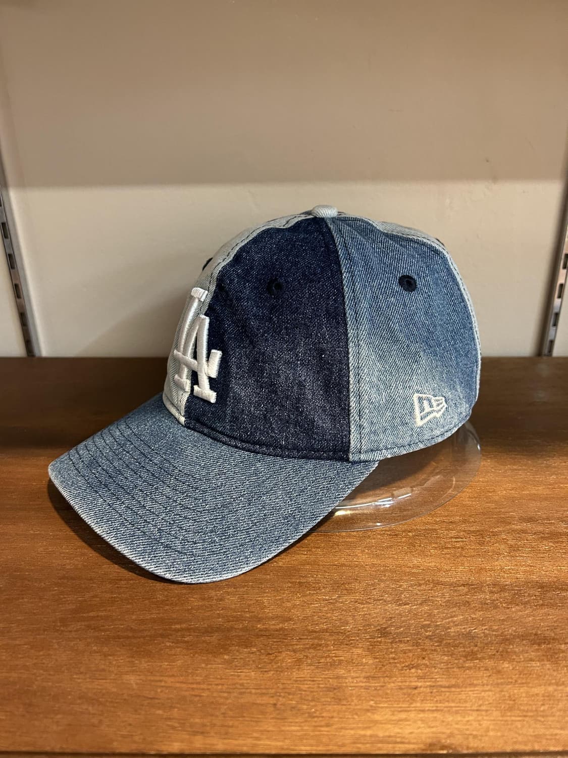 아이앱 스튜디오 × 뉴에라 LA 다저스 투톤 데님 볼캡 상품이미지3