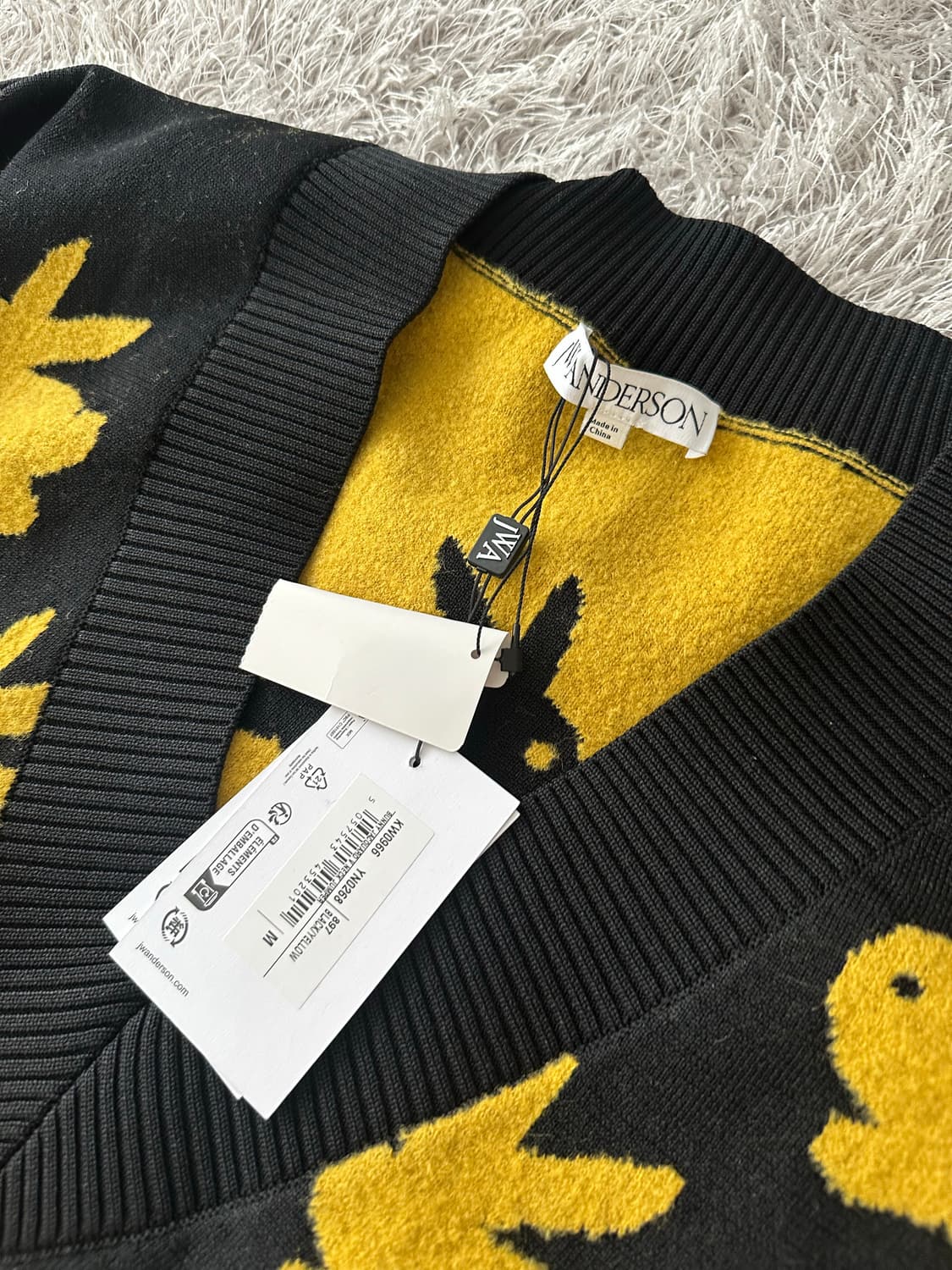 Jw anderson 레빗 니트 상품이미지3