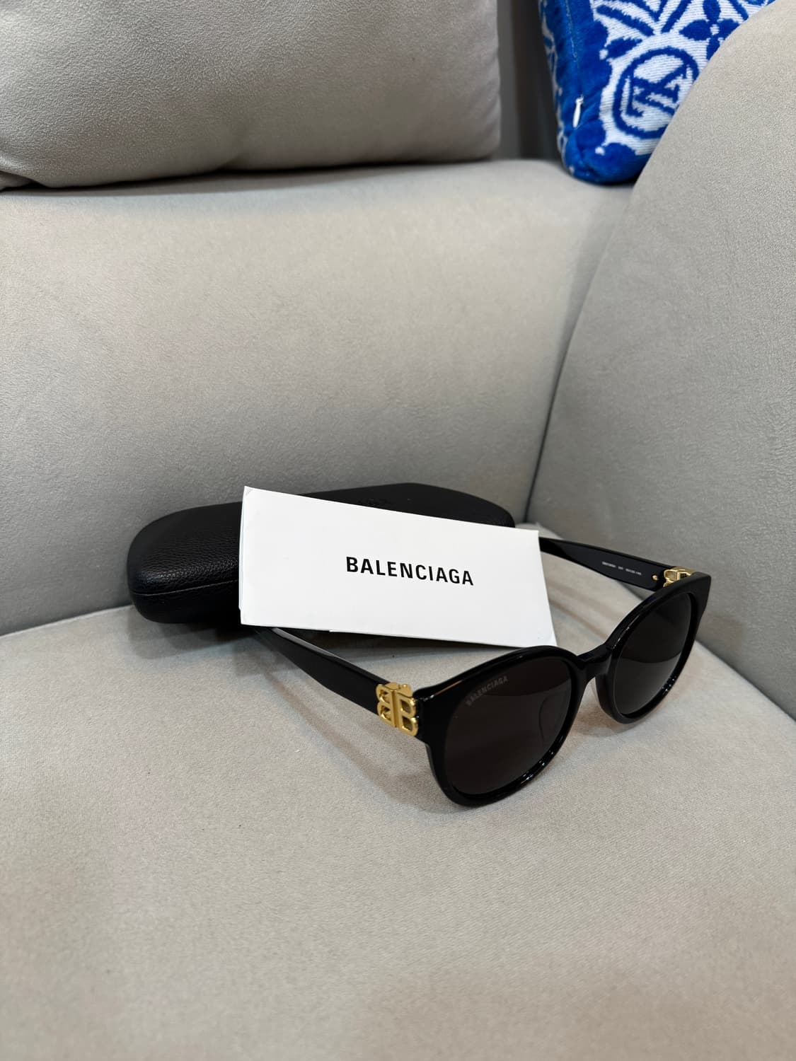 발렌시아가 BB 선글라스  상품이미지1