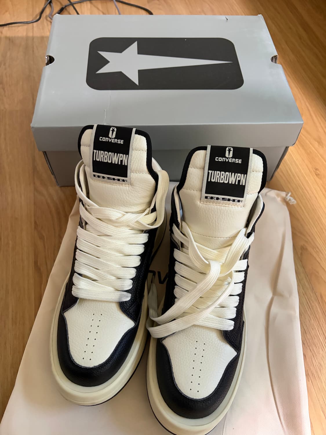 [새상품] 타오바오 컨버스 터보웨폰 신발 42 사이즈 상품이미지2