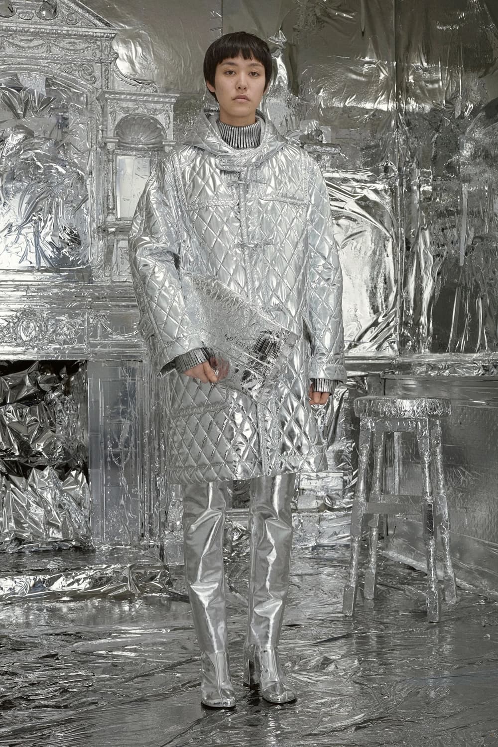 마르지엘라 18FW MM6 실버 퀄팅 더플 코트 상품이미지3