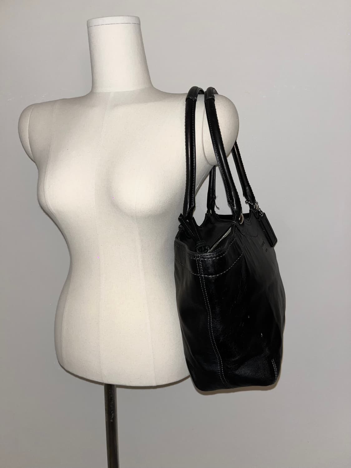  📦2000ss Coach allblack shoulder bag 상품이미지4