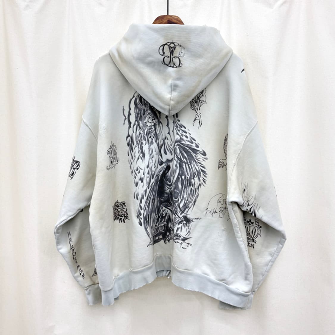 발렌시아가 24SS 타투 후드집업 상품이미지5