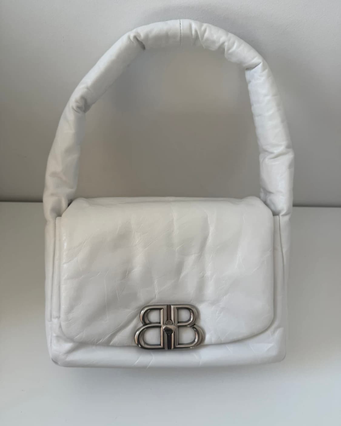 발렌시아가 모나코 슬링 백 상품이미지1