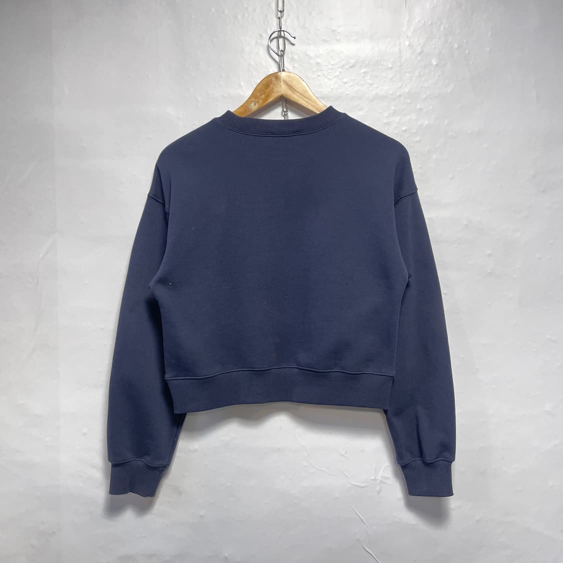 마리떼 프랑소와 저버 네이비 크롭 맨투맨 네이비 상품이미지2