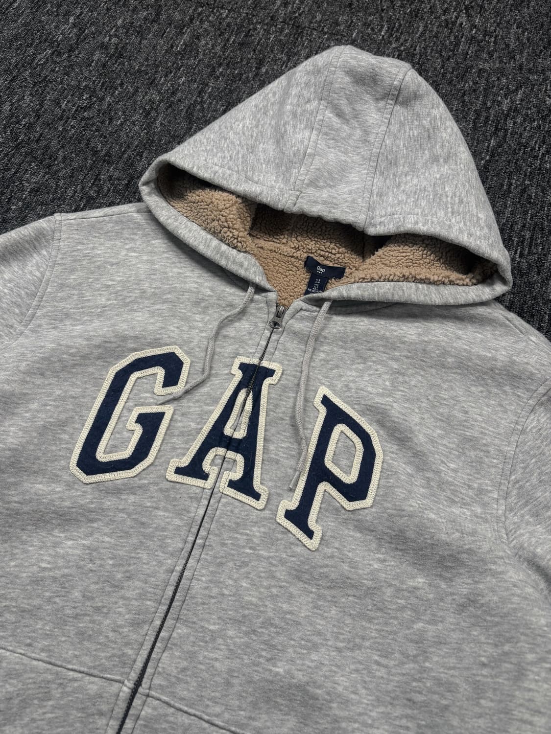 갭 빅로고 그레이 후드집업 상품이미지4