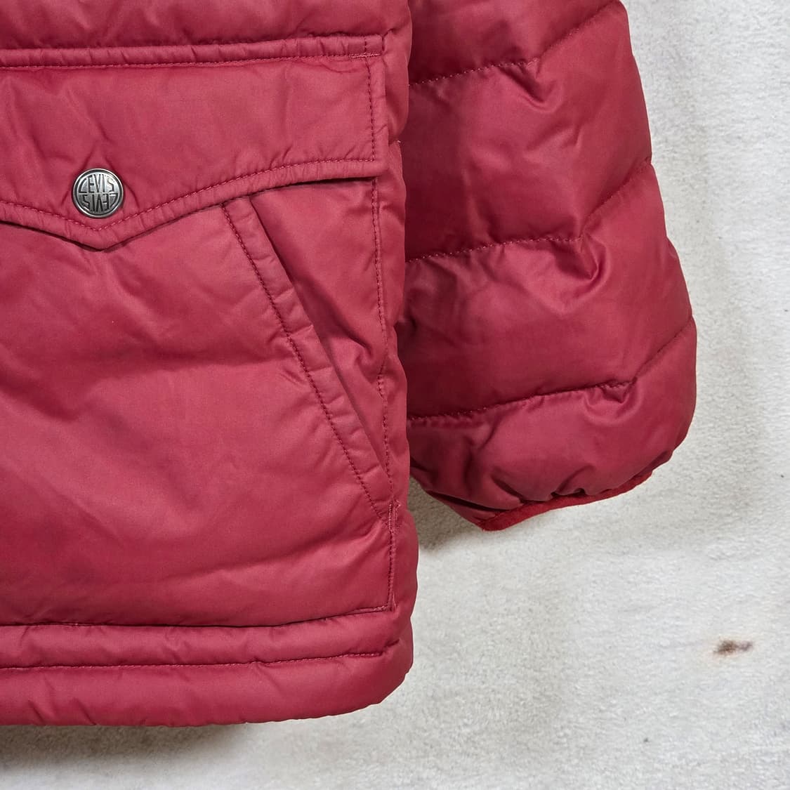 리바이스 코듀로이 배색 버건디 경량 패딩 상품이미지4