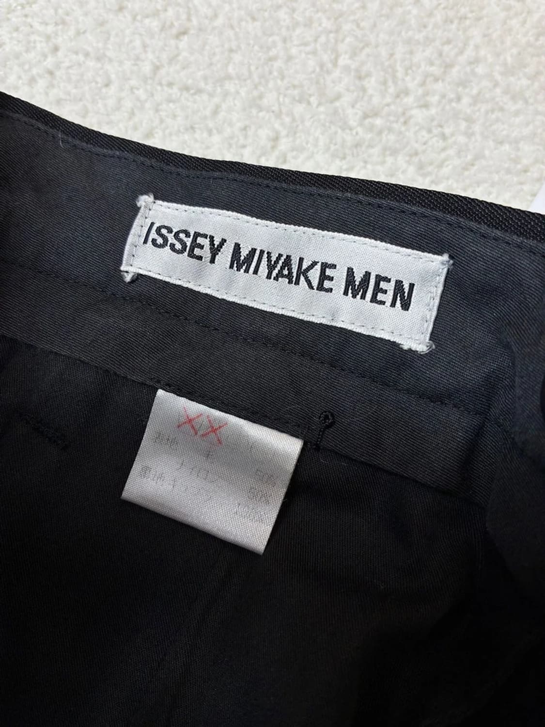 이세이미야케 옴므 00's 폴리쉘 해체주의 스트레이트 팬츠 PN6373 상품이미지8