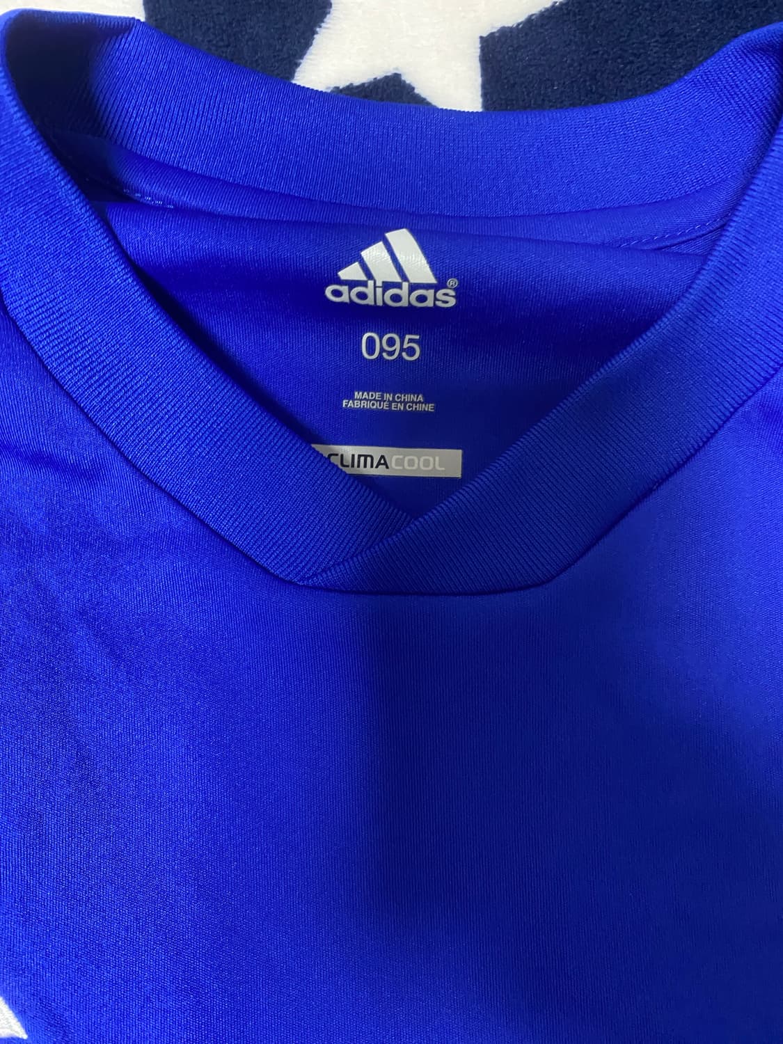 아디다스 스트릿 코카콜라 긴팔 상품이미지3