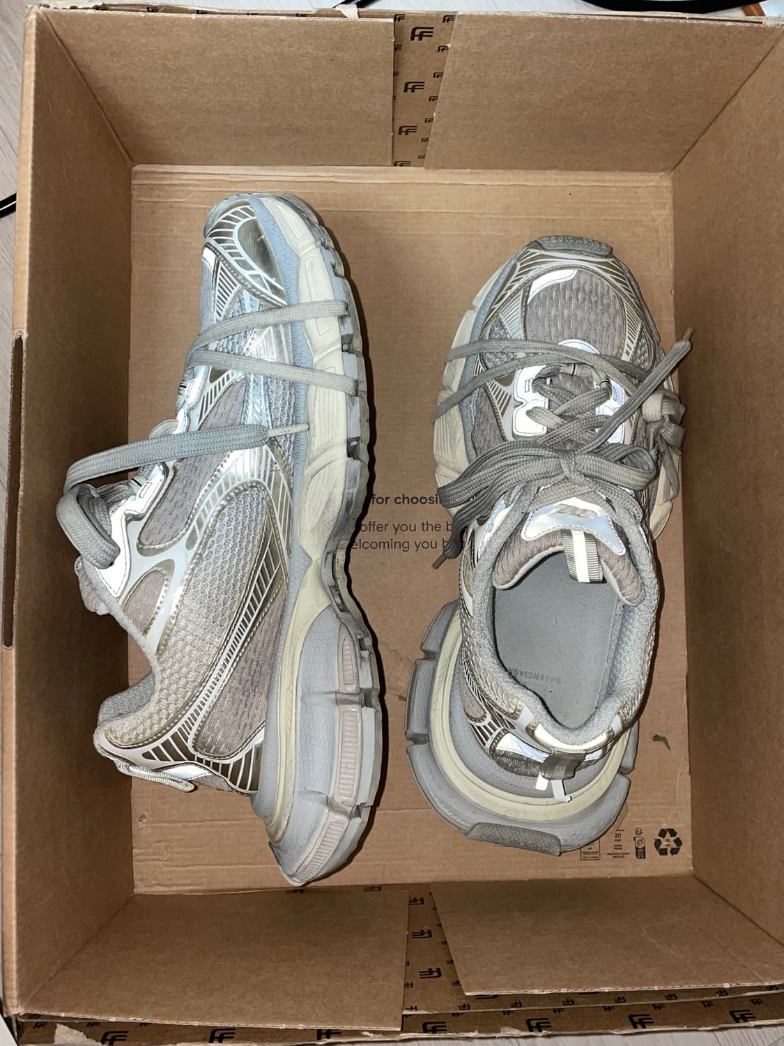 43 발렌시아가 3xl 에그쉘 4 상품이미지3