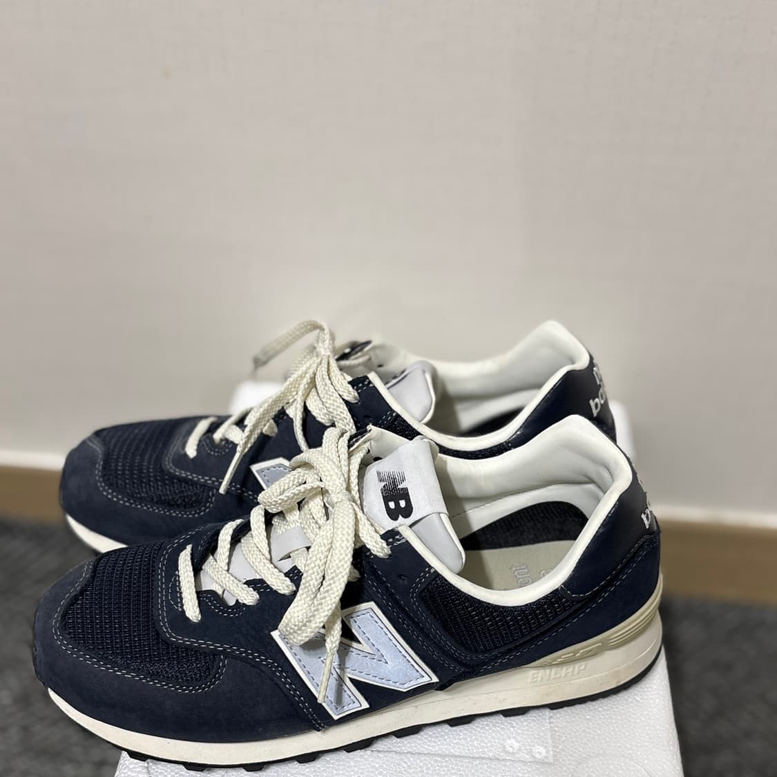 뉴발란스 574프리미엄 포터리 하드네이비 판매 상품이미지1