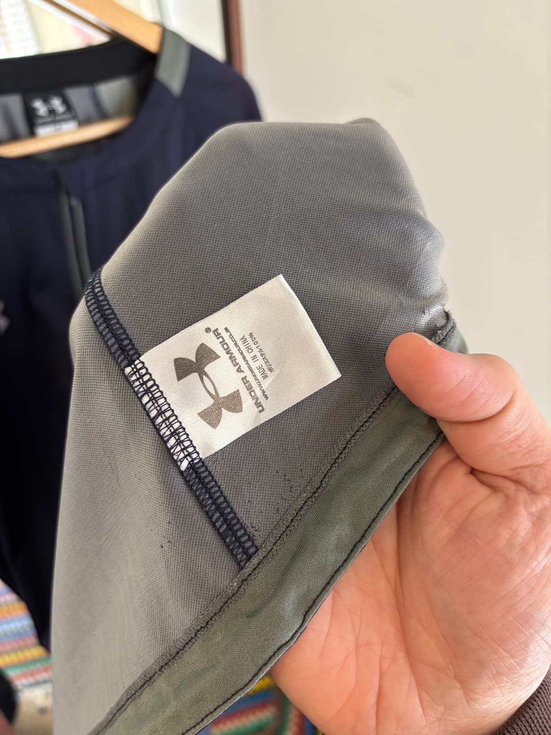 언더아머 네이비 웜업 탑 상품이미지4