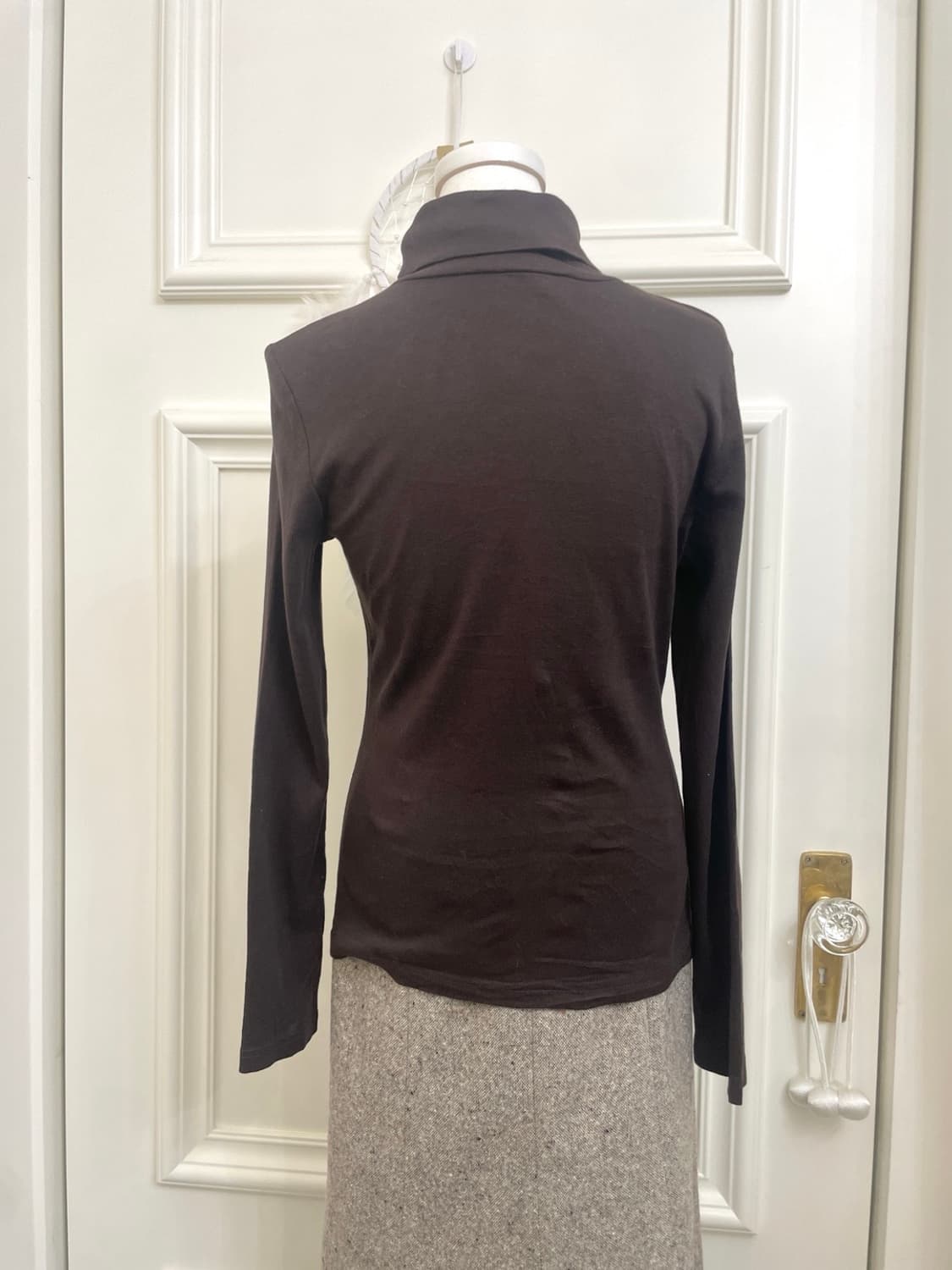 LAURA ASHLEY brown shirring turtle-neck 상품이미지3