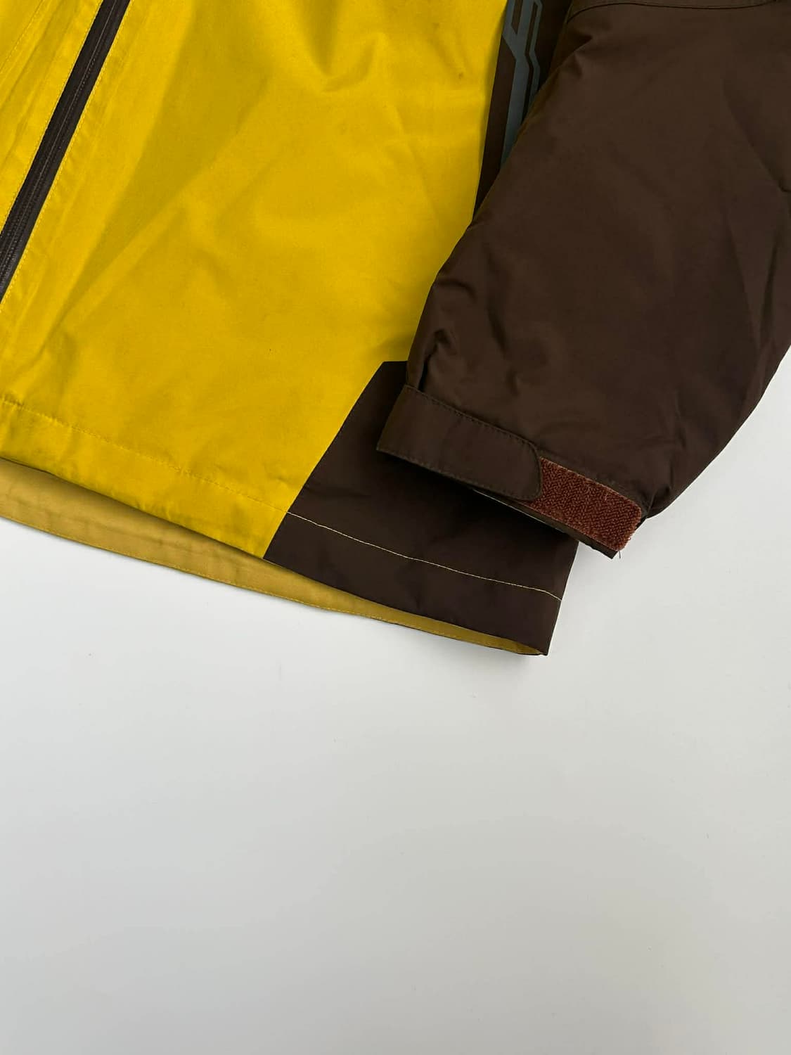 [L] 몽벨 컬러블록 고어텍스 후디드 쉘 마운틴 자켓 상품이미지8