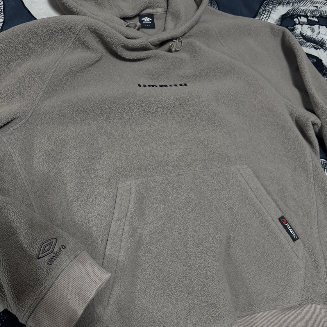 엄브로 후리스 후드티 95 사이즈  상품이미지4