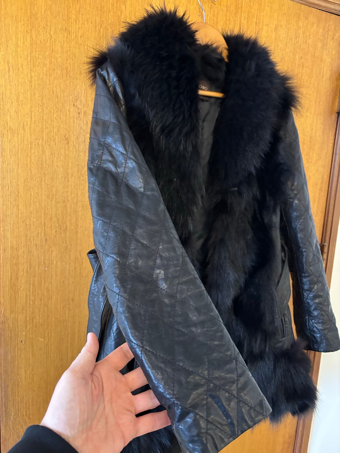 로보 블랙 퍼 가죽 퀄팅 자켓 상품이미지4