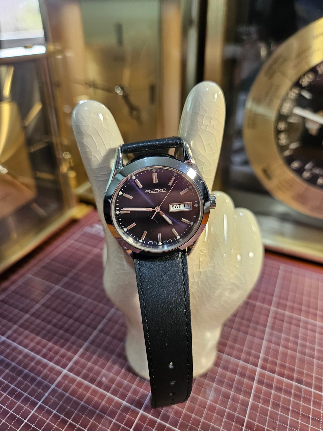 세이코 심플 클래식 라운드 데이데이트 쿼츠 시계 상품이미지1