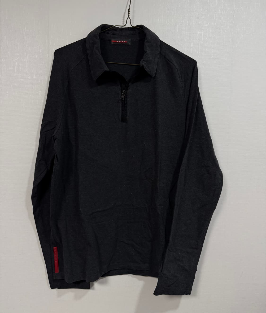 프라다 스포츠 레드탭 백지퍼 폴로 셔츠 상품이미지1