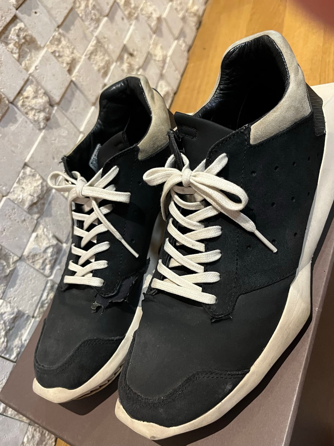 릭오웬스 릭디다스 검흰 테크러너(270) 상품이미지2