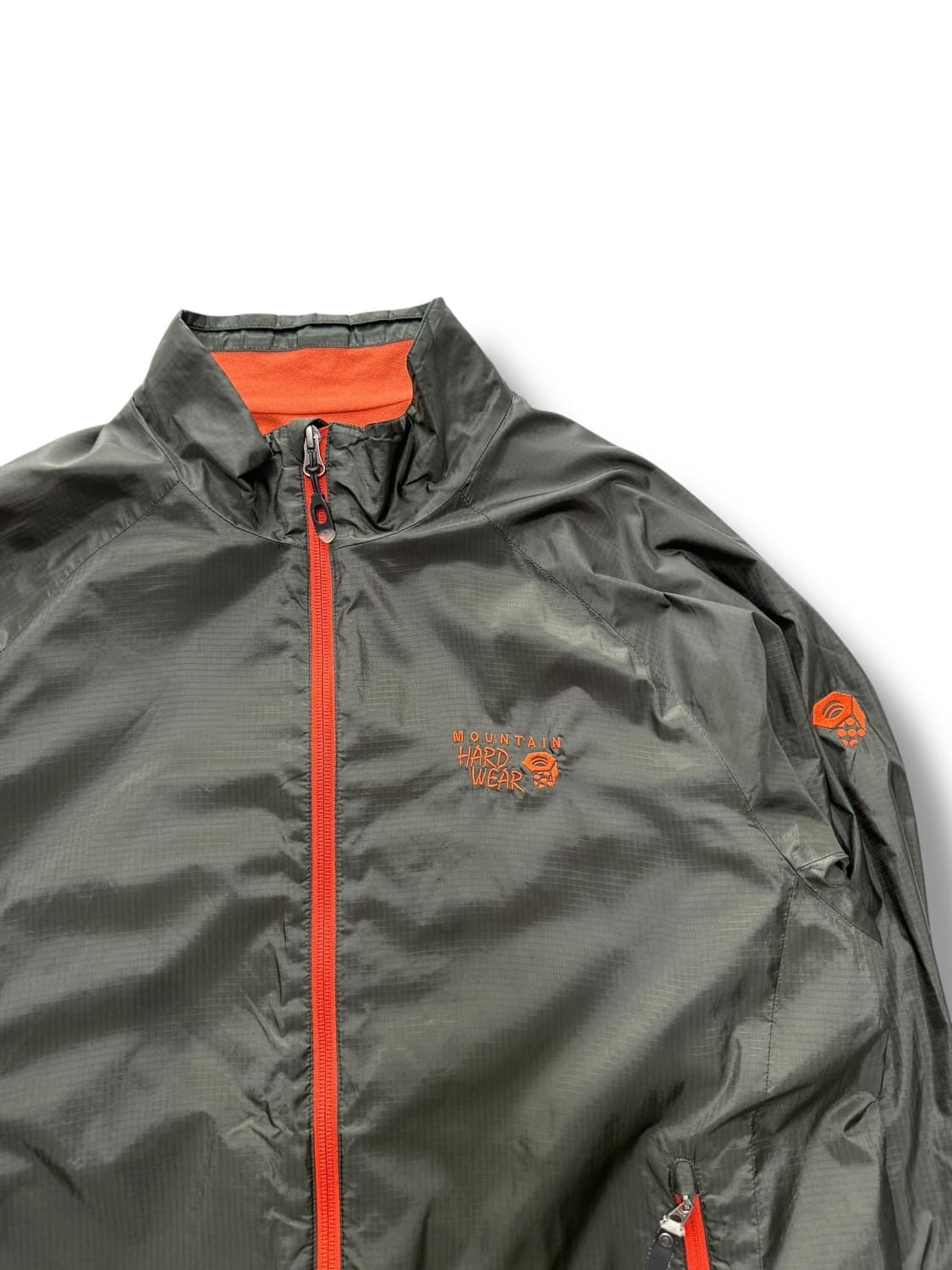 마운틴 하드웨어 카키 바람막이 상품이미지4