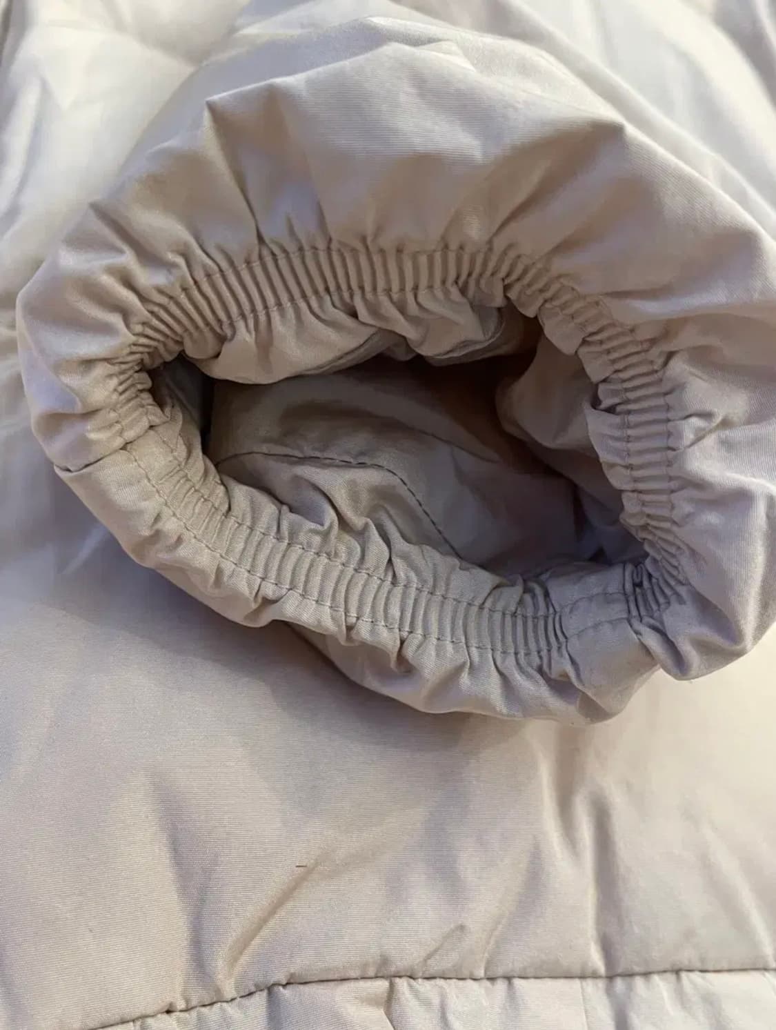 MONCLER RUFFLE HEM PUFFER JACKET 상품이미지5