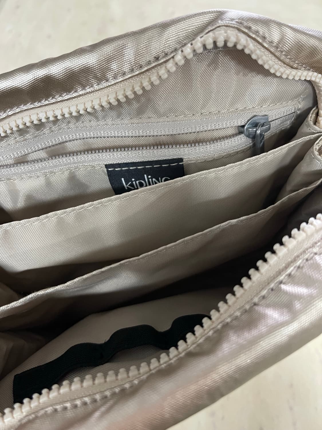 키플링 정품 파우치 메탈릭 골드 상품이미지5