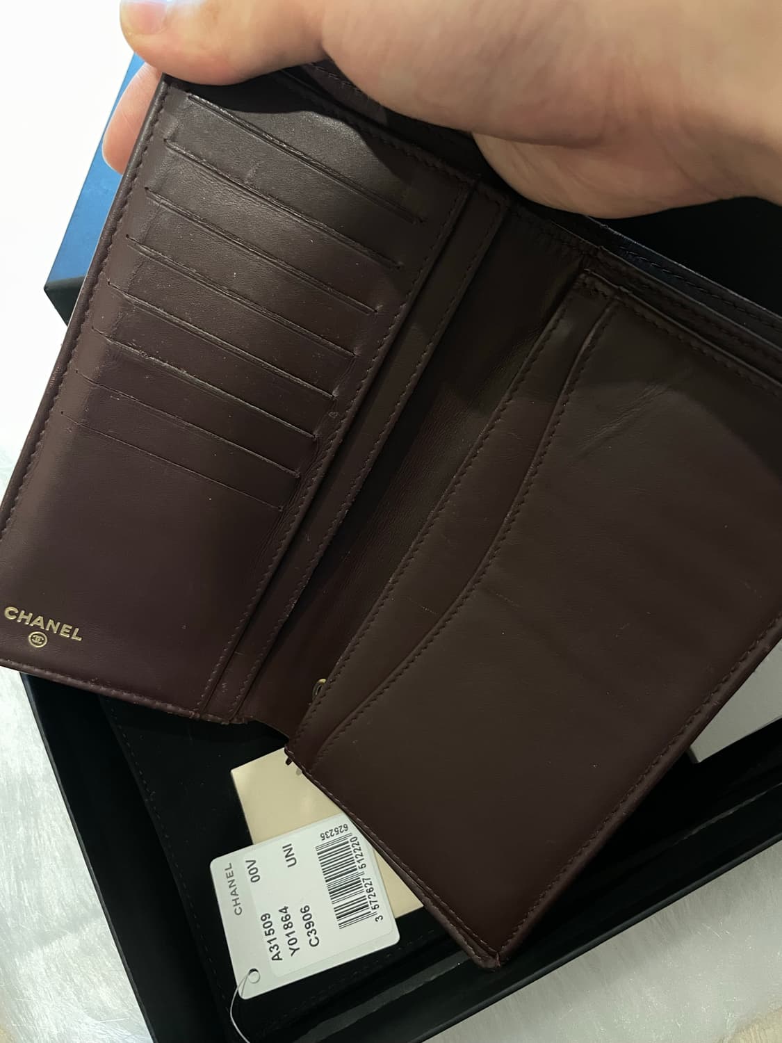 샤넬 캐비어 장지갑 블랙 금장 상품이미지4