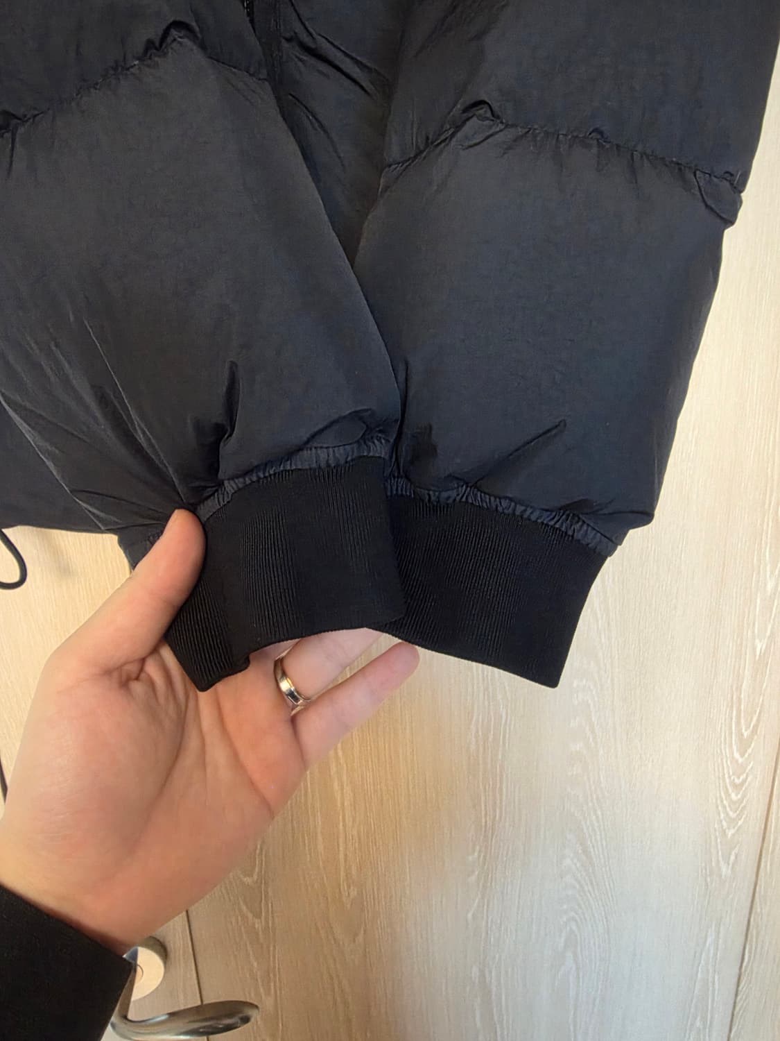 [21FW/M] 스톤아일랜드 크링클랩스 다운 논후드 숏 패딩 상품이미지6