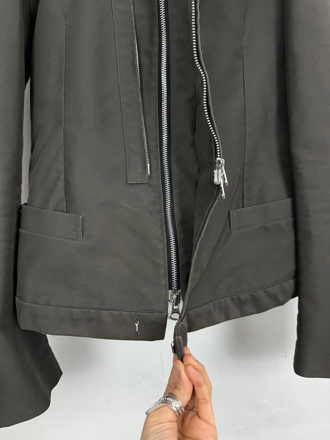 THE TWELVE Asymmetric High-Neck Double Z 상품이미지5