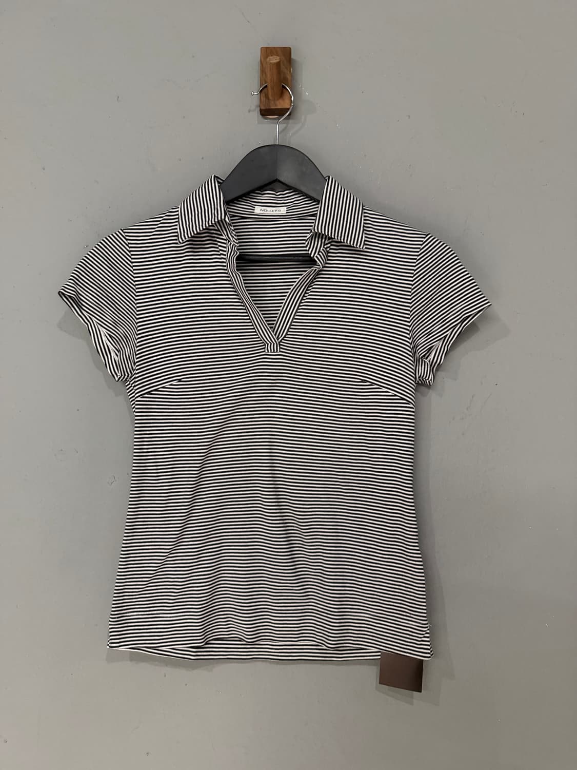 stripe v-neck cutting collar top 상품이미지5