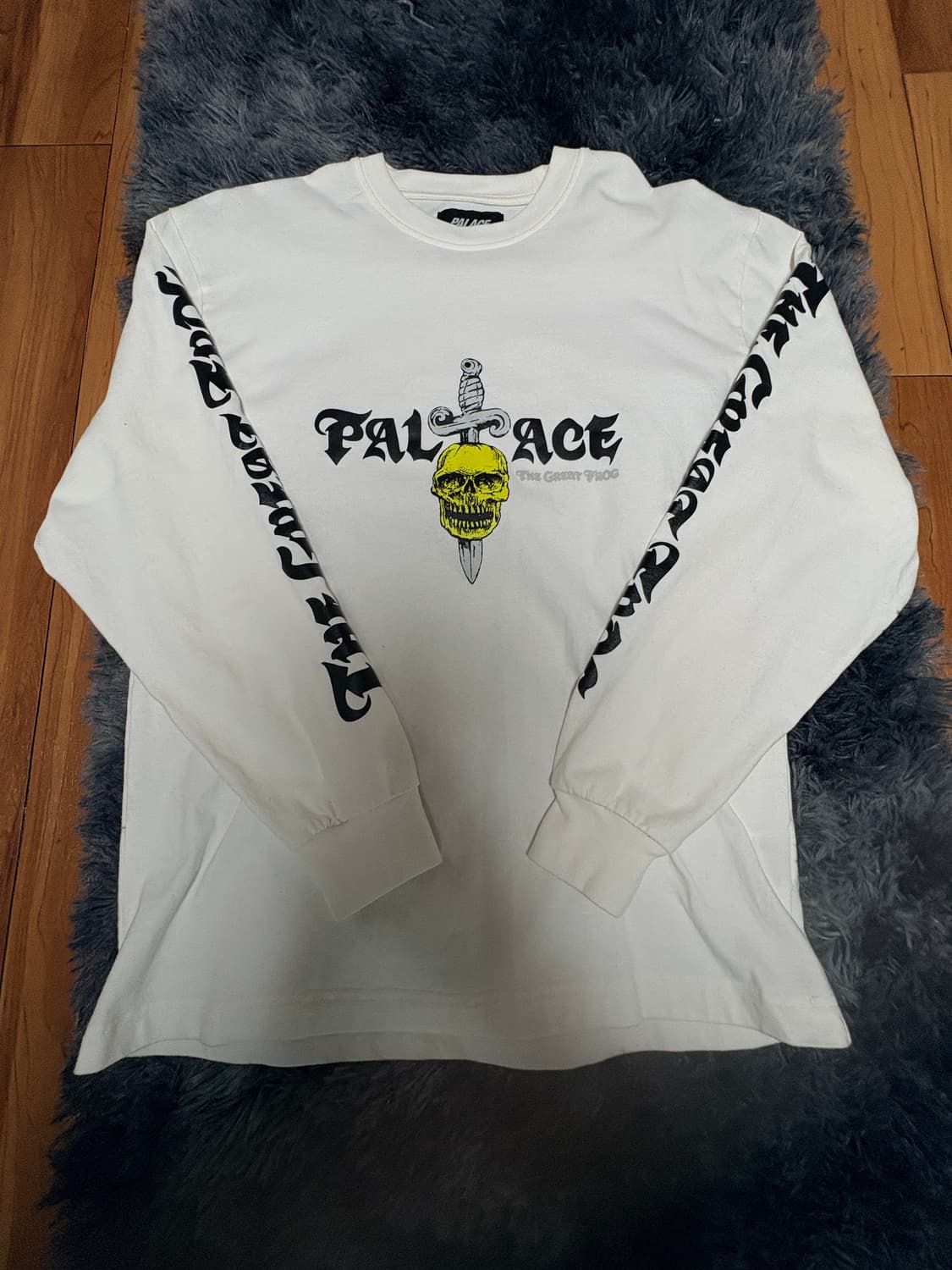 [M] Palace TGF 팔라스 롱슬리브 화이트 판매합니다 상품이미지1
