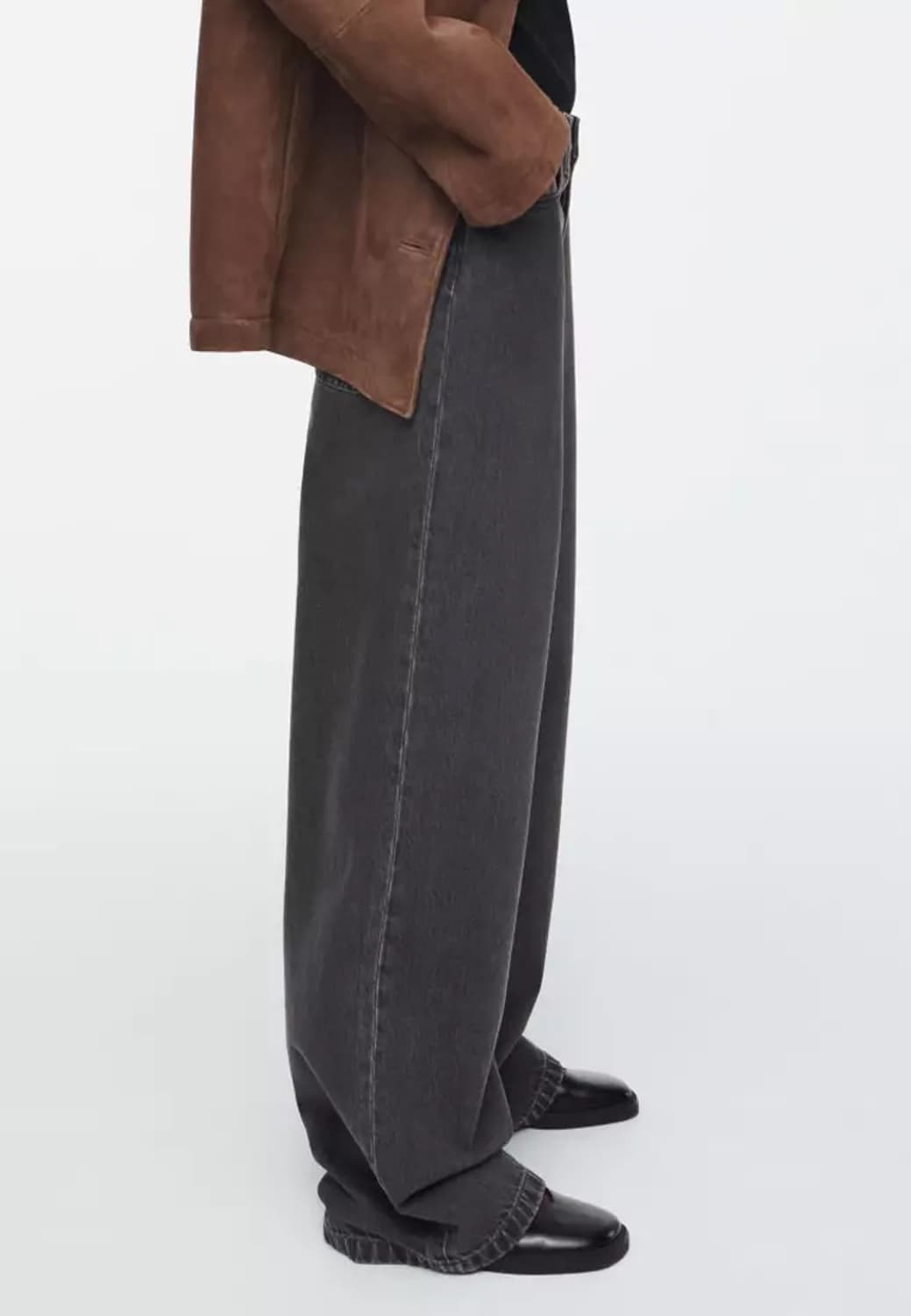 코스 COS 볼륨 와이드 레그 진 워시드 블랙 30 상품이미지6